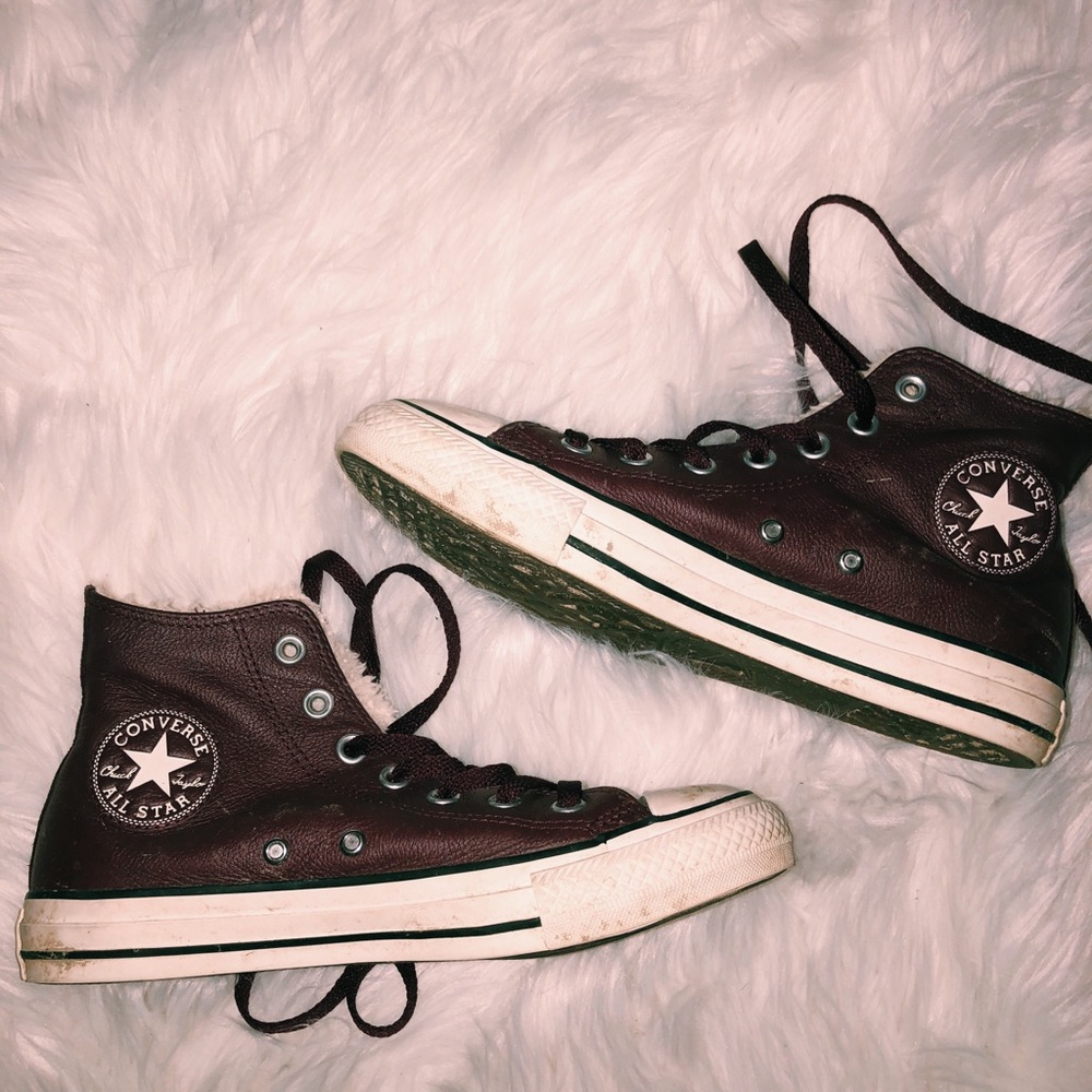 Faux fur converse w maroon leather